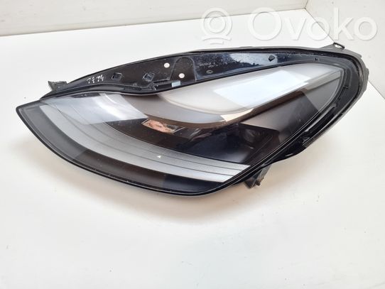 Tesla Model 3 Priekinis žibintas 