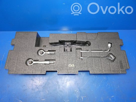 Mazda CX-5 Tool set 