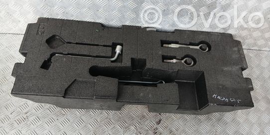 Mazda CX-5 Tool set 