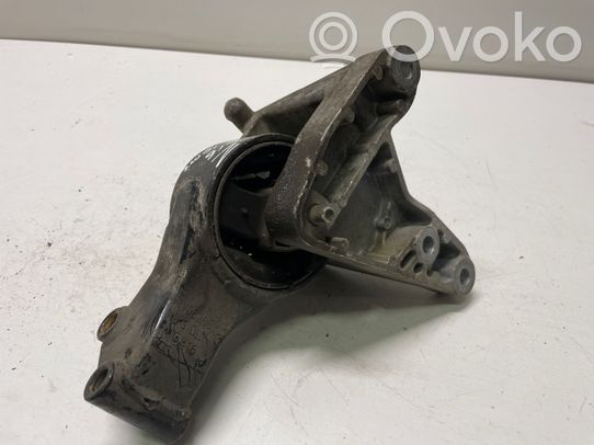 Opel Zafira C Wspornik / Mocowanie silnika 
