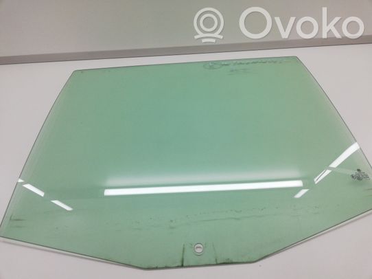 Volkswagen Touran I Rear door window glass 