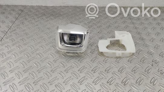 Volkswagen Golf VII Priekinio žibinto detalė 