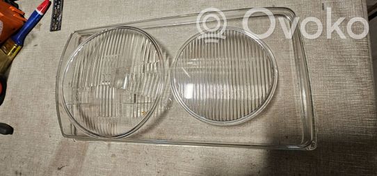 Mercedes-Benz 200 300 W123 Priekinio žibinto detalė 