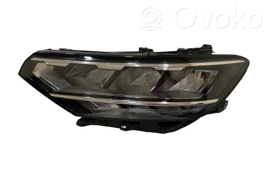 Volkswagen PASSAT B8 Faro/fanale 