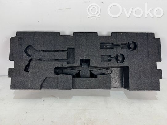 Mazda CX-5 Tool set 