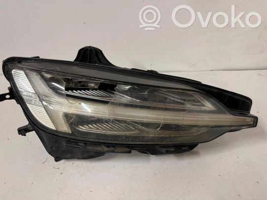 Volvo S60 Priekinis žibintas 