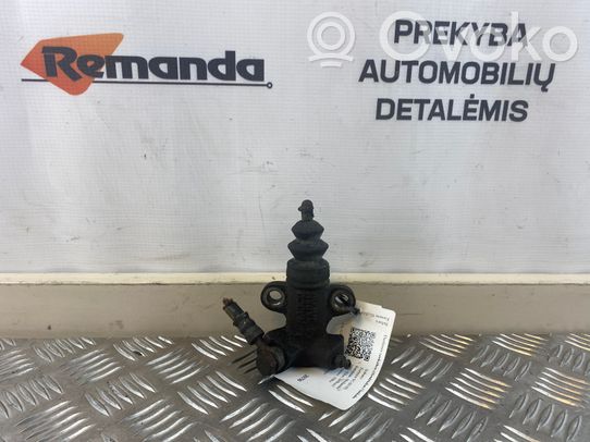Subaru Forester SG Cilindro secondario della frizione 