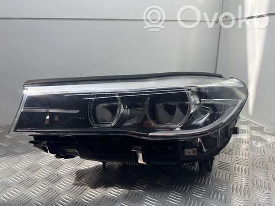 BMW 7 G11 G12 Priekinis žibintas 