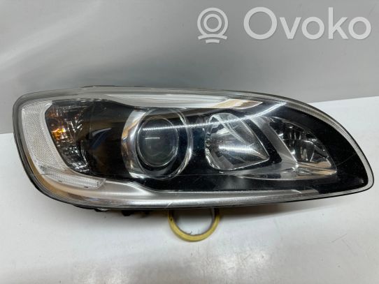 Volvo S60 Priekinių žibintų komplektas 