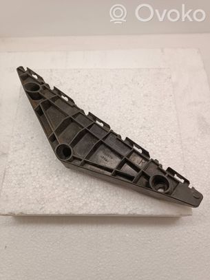 Toyota Avensis T270 Staffa di rinforzo montaggio del paraurti anteriore 