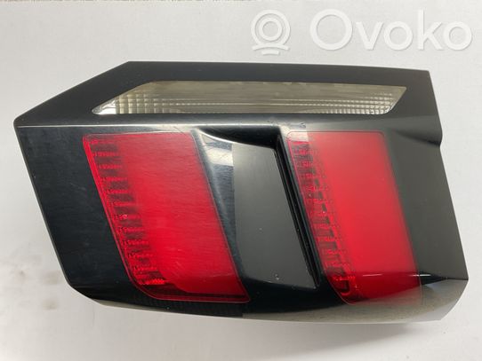 Peugeot 5008 II Luz trasera/de freno 