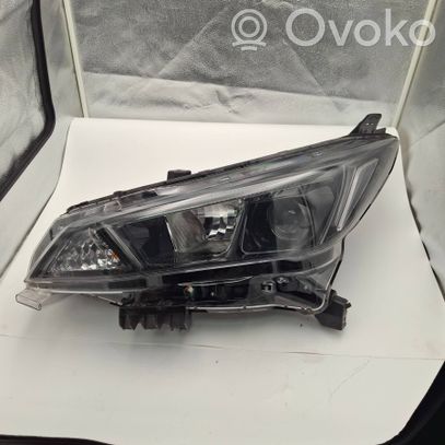 Nissan Leaf II (ZE1) Priekinis žibintas 