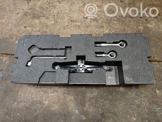 Mazda CX-5 Tool set 