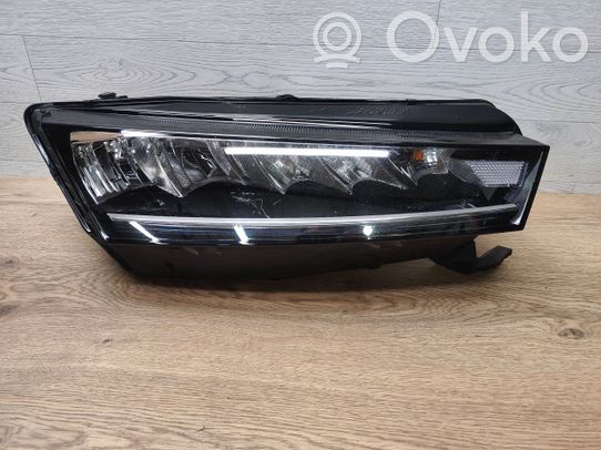 Skoda Octavia Mk4 Priekinis žibintas 