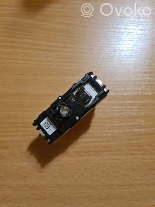 Audi A4 S4 B8 8K Priekinio žibinto detalė 