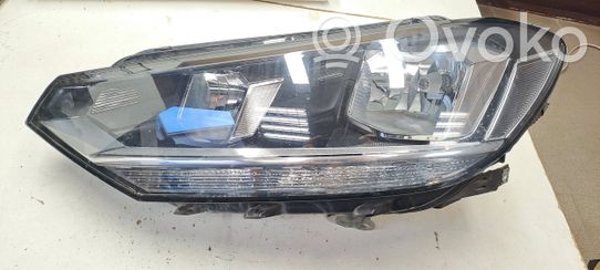 Volkswagen Touran III Priekinis žibintas 