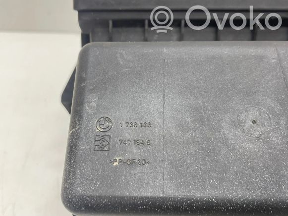 1736138 BMW 7 E38 Luftfilterkasten, 49.99 € | RRR 