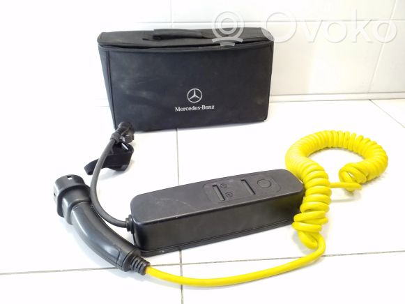 BATTERY CHARGE на Мерседес W210