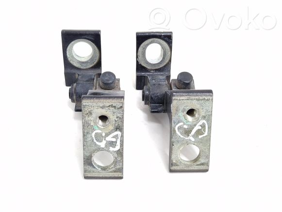 5N0831402 Skoda Superb B6 (3T) Rear door upper hinge, 10.00 € | RRR