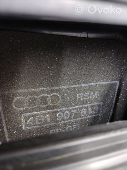 Audi A6 Allroad C5 Pokrywa skrzynki bezpieczników 4B1907613