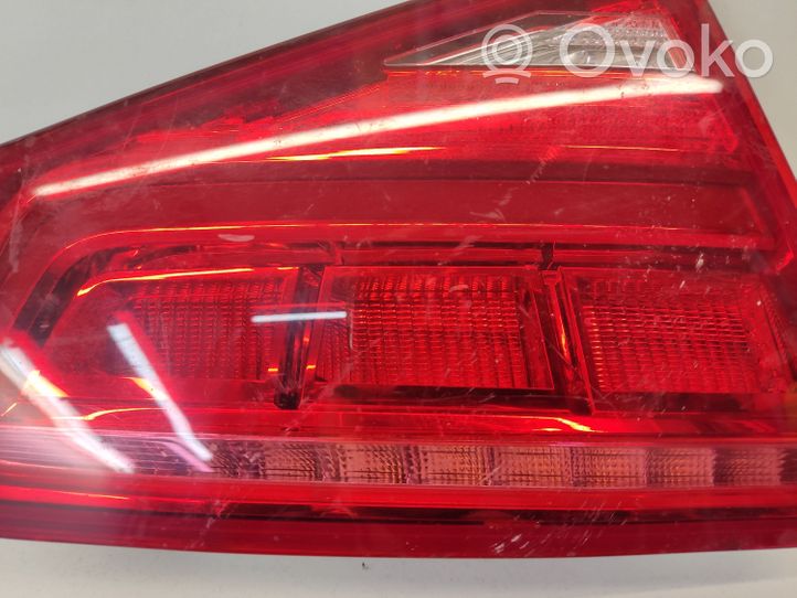 Audi A8 S8 D4 4H Lampy tylnej klapy bagażnika 4H0945093A