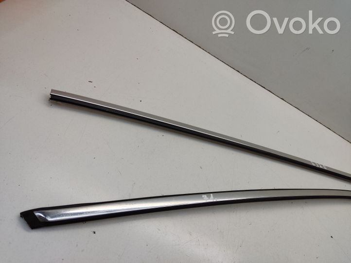 BMW 7 E32 Moulures, baguette de toit 6105171