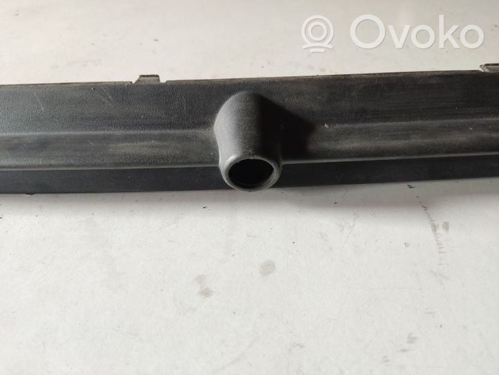 BMW 3 E46 Modanatura della barra di rivestimento del paraurti anteriore 8227570