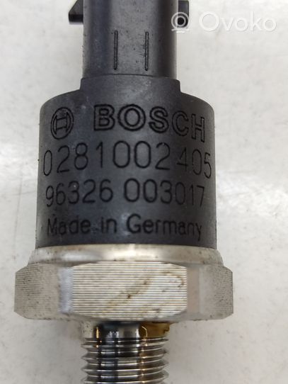 BMW 5 E39 Sensore di pressione del carburante 0281002405