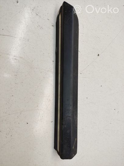 BMW 3 E30 Rivestimento parafango (modanatura) 1876130