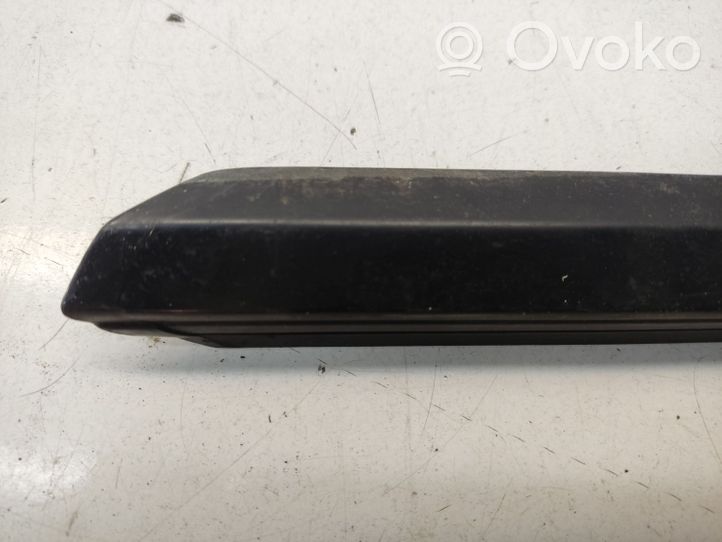 BMW 3 E30 Rivestimento parafango (modanatura) 1876130