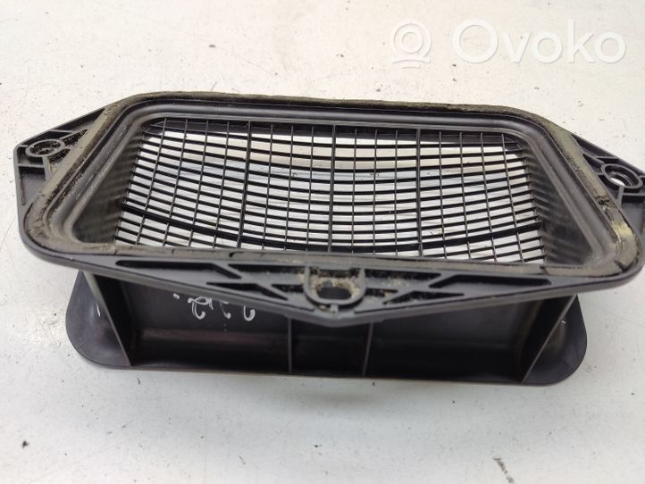 Audi A3 S3 8P Couvercle cache filtre habitacle 1K0815479