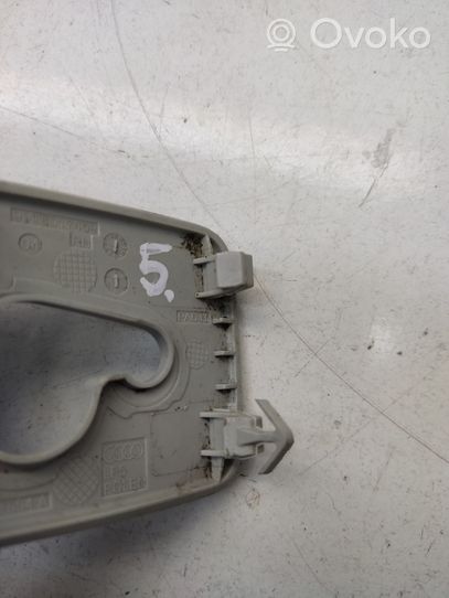 Audi Q7 4M Supporto di fissaggio della rete portaoggetti 4M0861304