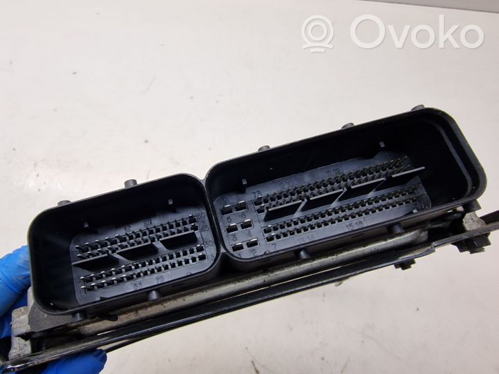 KIA Optima Dzinēja vadības bloks 391202A303