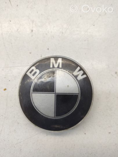 BMW 5 E39 Значок производителя 