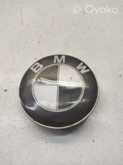 BMW 5 E39 Значок производителя 