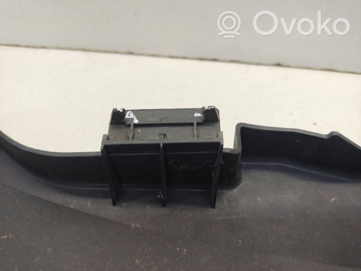 Ford Focus Radiator trim 4M518200AJ