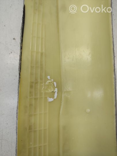 BMW 5 E39 (A) pillar trim 8227592