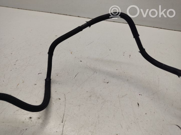 Nissan Qashqai Fuel line pipe 7801