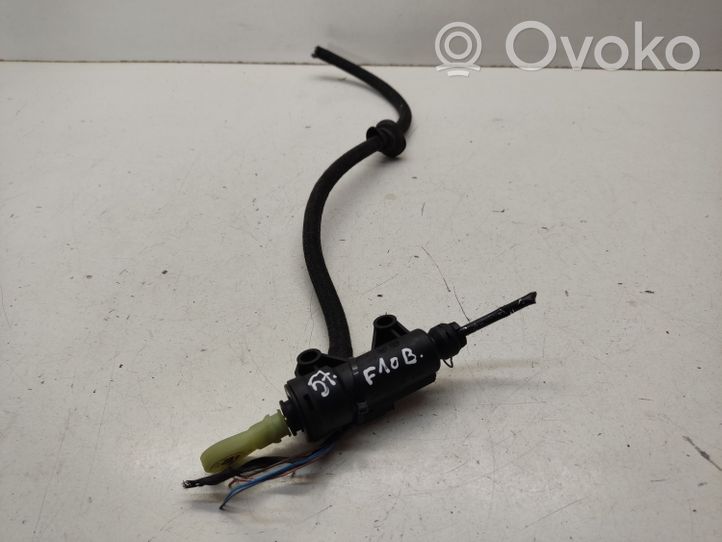 BMW 5 F10 F11 Clutch master cylinder 6789732