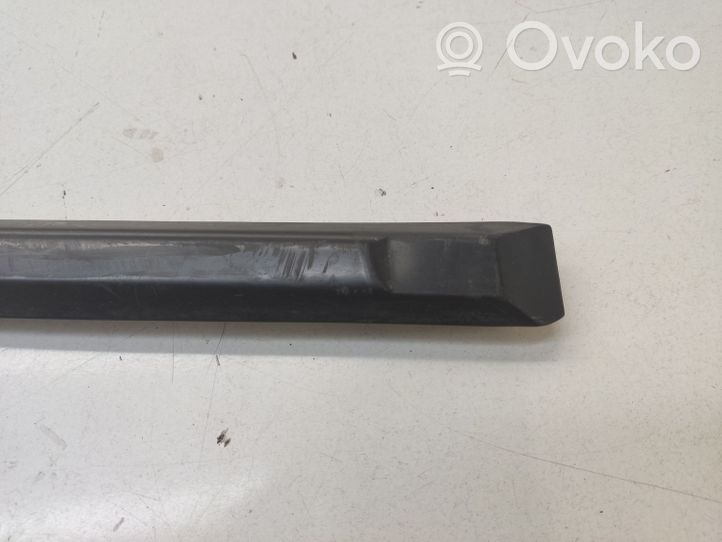 BMW 3 E30 Rivestimento portiera posteriore (modanatura) 1952896