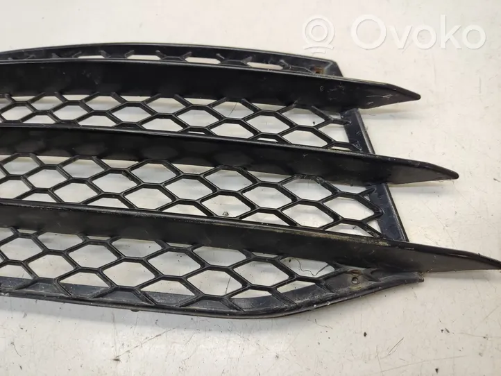 Audi A5 8T 8F Grille inférieure de pare-chocs avant 8J0807682