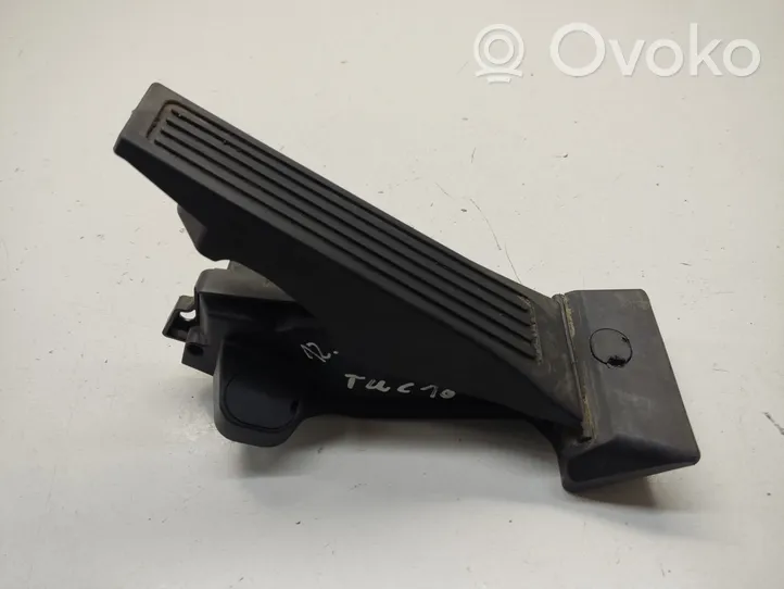 Hyundai Tucson TL Accelerator throttle pedal 