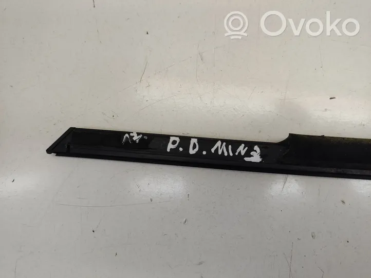 Mini Cooper Countryman R60 Rivestimento modanatura del vetro della portiera anteriore 