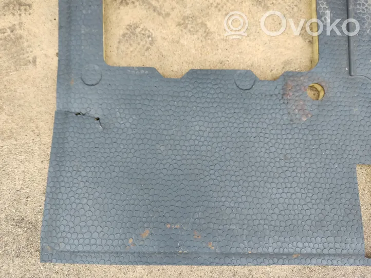 Renault Trafic II (X83) Tapis de sol / moquette de cabine avant 93863131