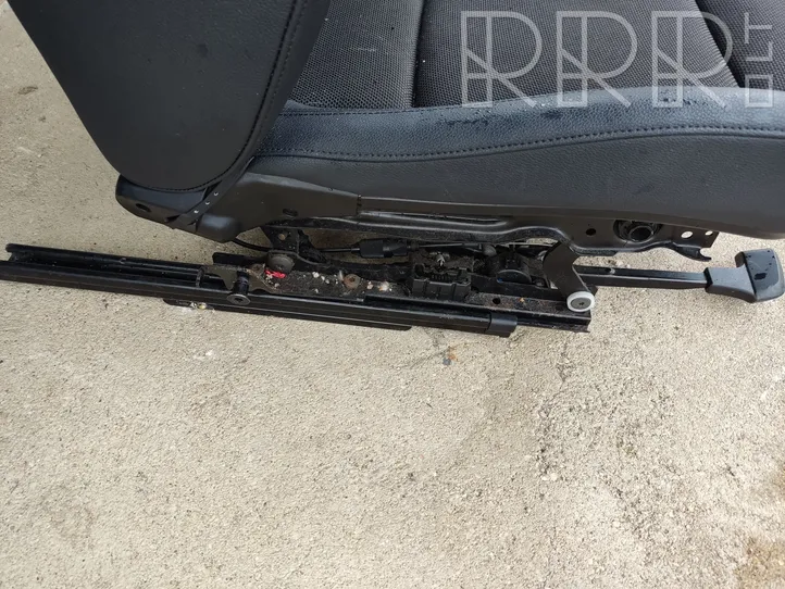 9131643 BMW 1 E81 E87 Front passenger seat, 95.00 € | RRR 