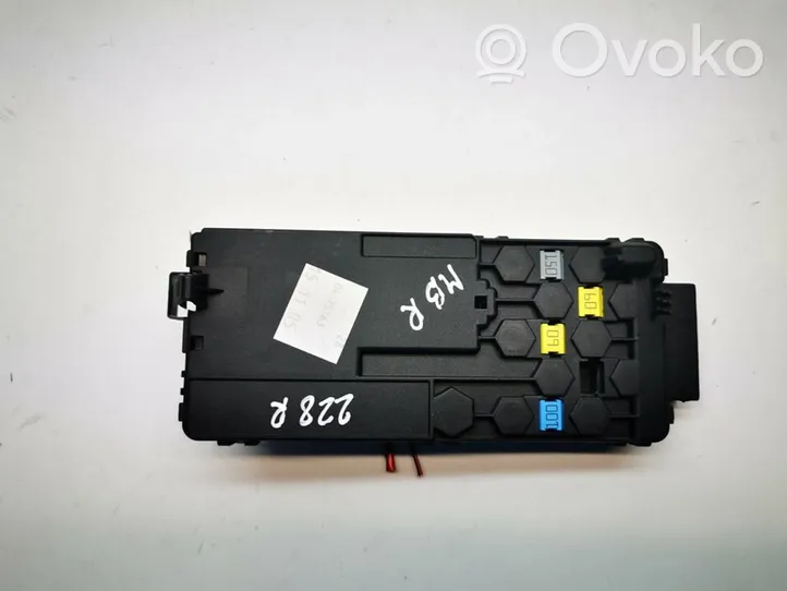 Mercedes-Benz R W251 Fuse module 2115452601