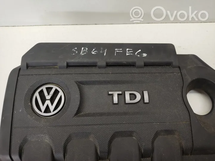 Volkswagen Golf VII Dzinēja pārsegs (dekoratīva apdare) 04L103925Q