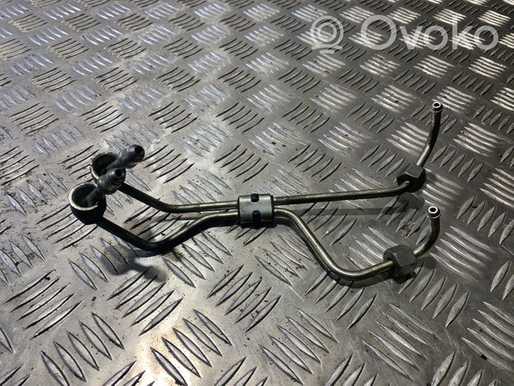 Volvo XC70 Tuyau d'alimentation conduite de carburant 