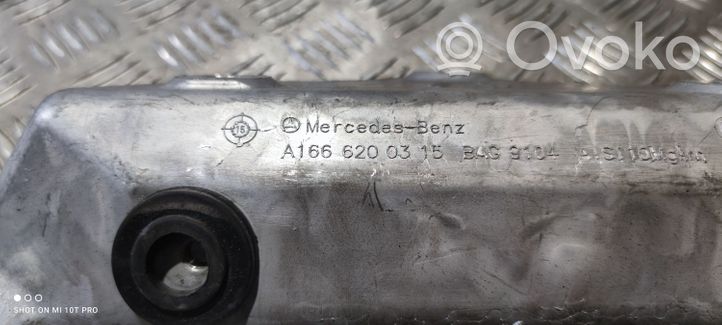 Mercedes-Benz GL X166 Fixation de radiateur A1666200315
