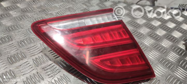 Mercedes-Benz GLE (W166 - C292) Klosze lamp tylnej klapy bagażnika A1669066101